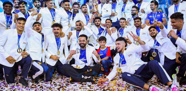 Haryana Steelers Lifting the PKL 11 Trophy