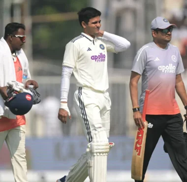 Shubman Gill walking off the field after suffering a neck injury on Day 2 of the Kolkata Test.