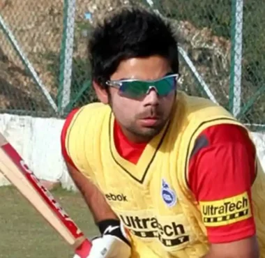 Virat Kohli practicing ahead of a match for Delhi in 2009