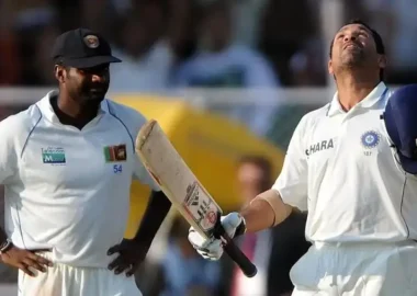 Cricket records breaker Muttiah Muralidaran and Sachin Tendulkar during a Test match between India and Sri Lanka