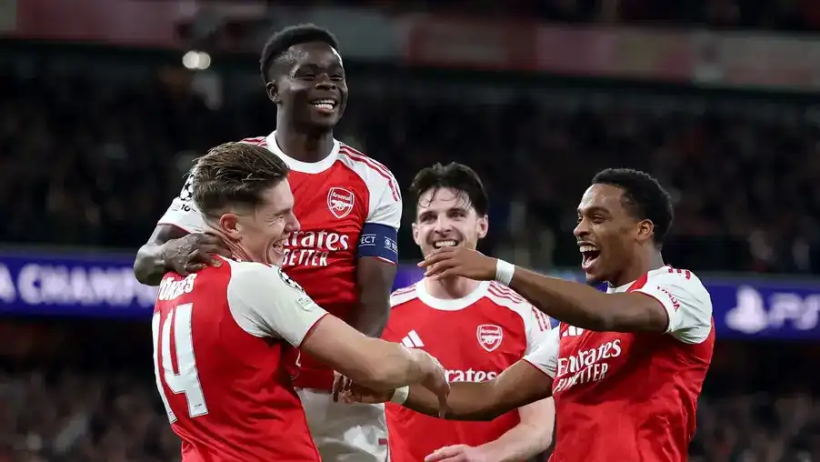 Arsenal players Victor Gyokeres, Bukayo Saka during UCL 2025-26