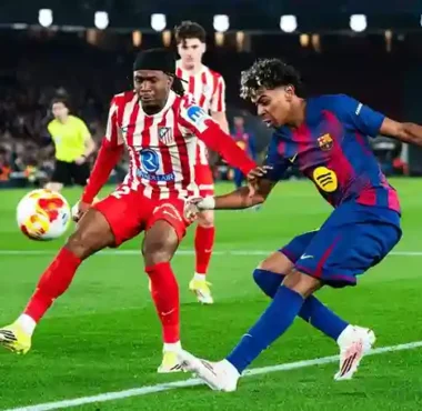 Lamine Yamal captured during a UCL match between Barcelona & Atletico